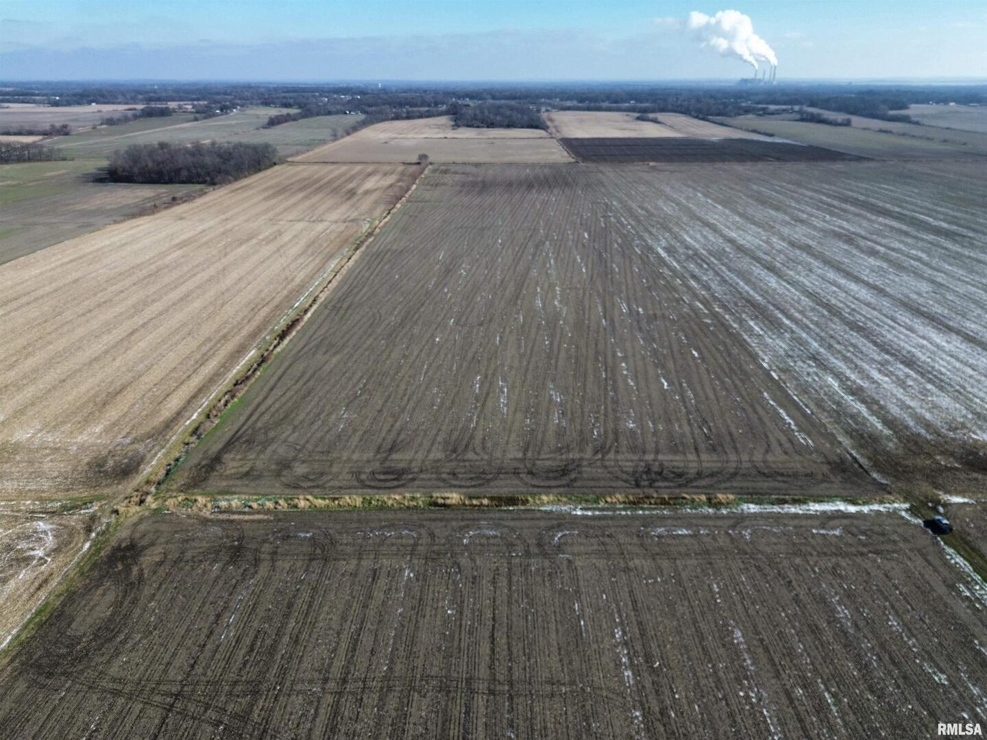 0 County Road 700 E Road Mount Carmel, IL 62863 - Photo 9 of 29 a view of outdoor space with wooden floor