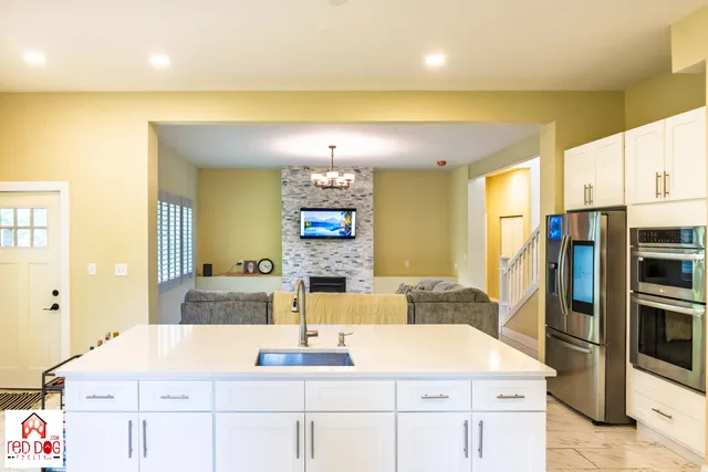 $749,000 | 372 Foxboro Drive, Avon, IN 46123