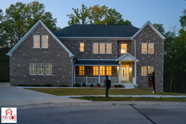$749,000 | 372 Foxboro Drive, Avon, IN 46123