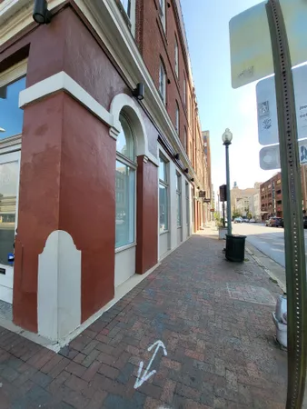 $3,995 | 70 South Front Street, Memphis, TN 38103