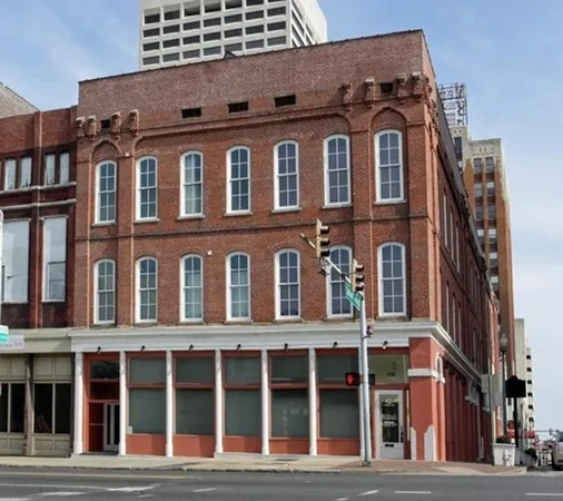 $3,995 | 70 South Front Street, Memphis, TN 38103