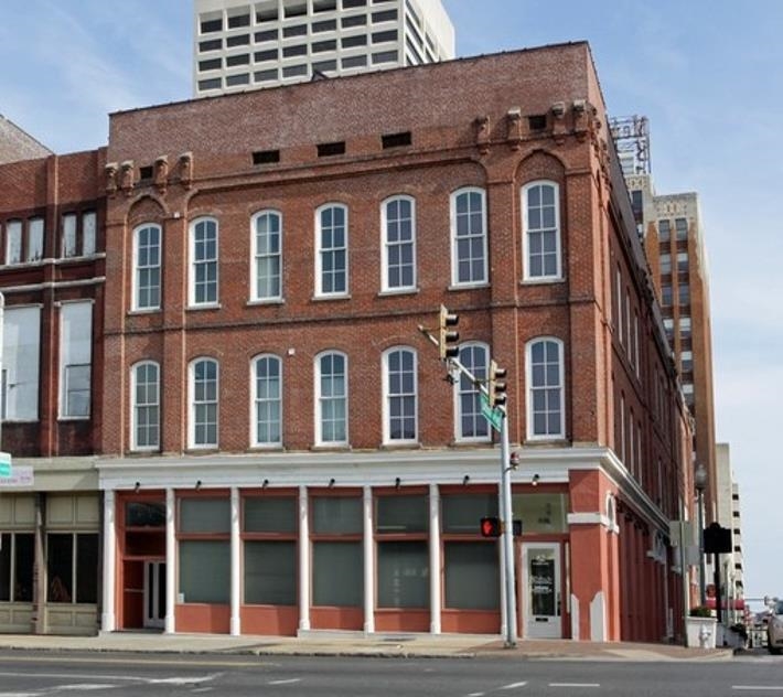 70 South Front Street Memphis, TN 38103 - Photo 4 of 12 a front view of a building with a lot of windows