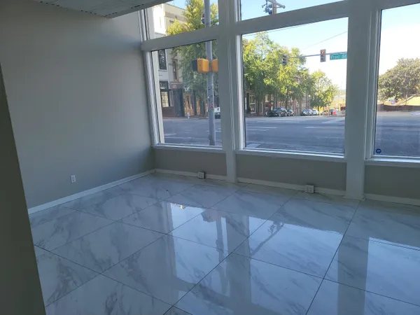 $3,995 | 70 South Front Street, Memphis, TN 38103