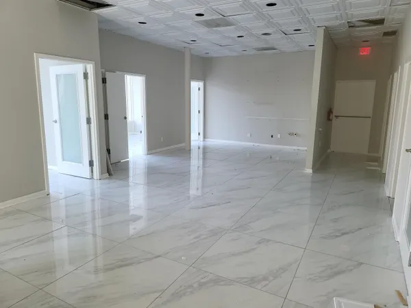 $3,995 | 70 South Front Street, Memphis, TN 38103