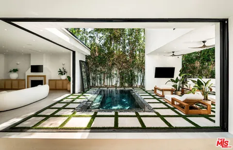 $4,195,000 | 839 North Genesee Avenue, Los Angeles, CA 90046
