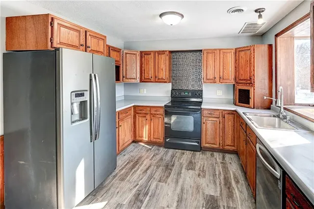 $320,000 | 10 Bluebird Drive, Agency, MO 64401