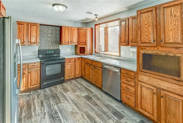 $320,000 | 10 Bluebird Drive, Agency, MO 64401