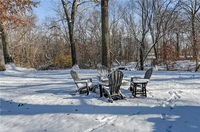 $320,000 | 10 Bluebird Drive, Agency, MO 64401