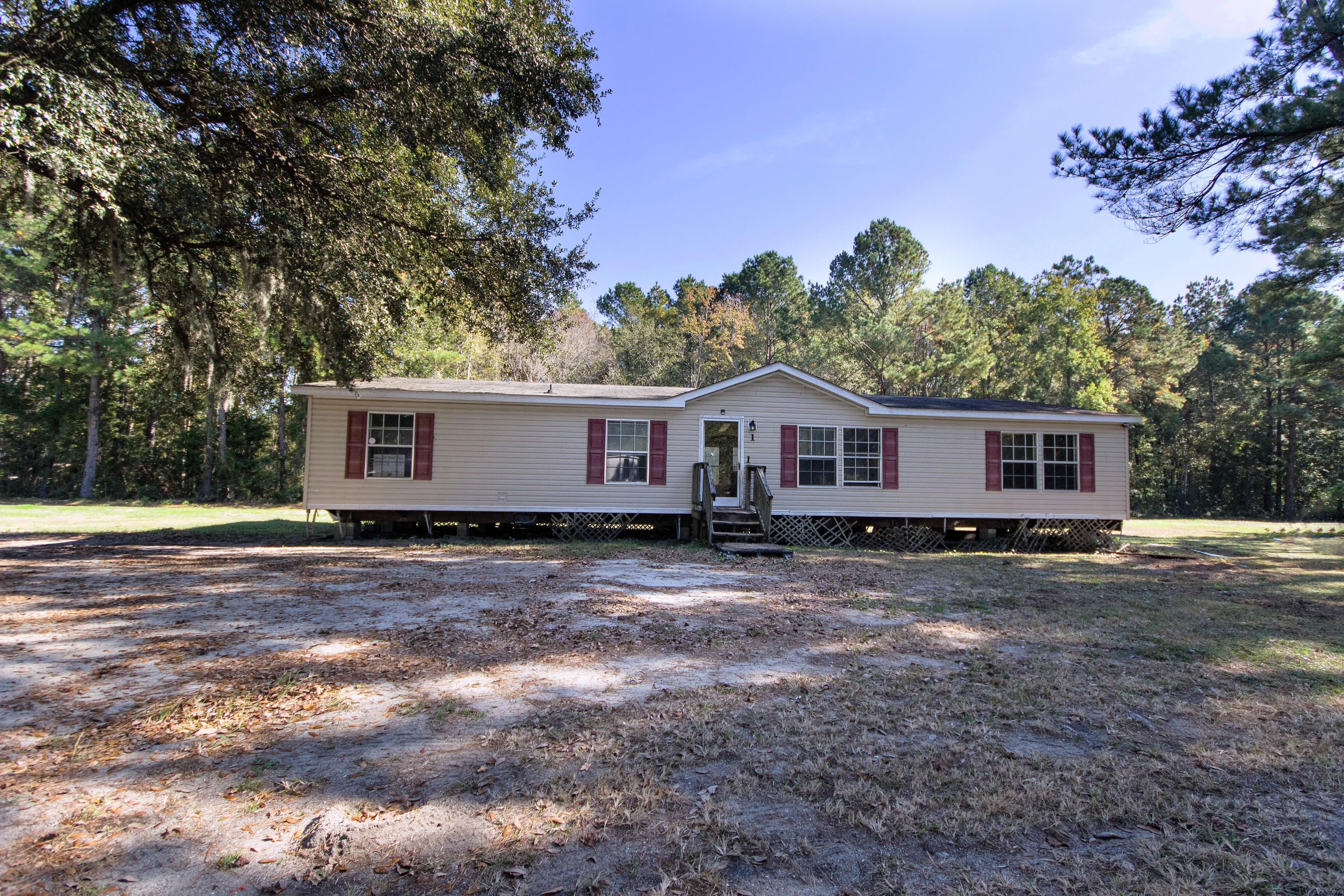 1741 Bellfield Road McClellanville, SC 29458 - Photo 1 of 13 1