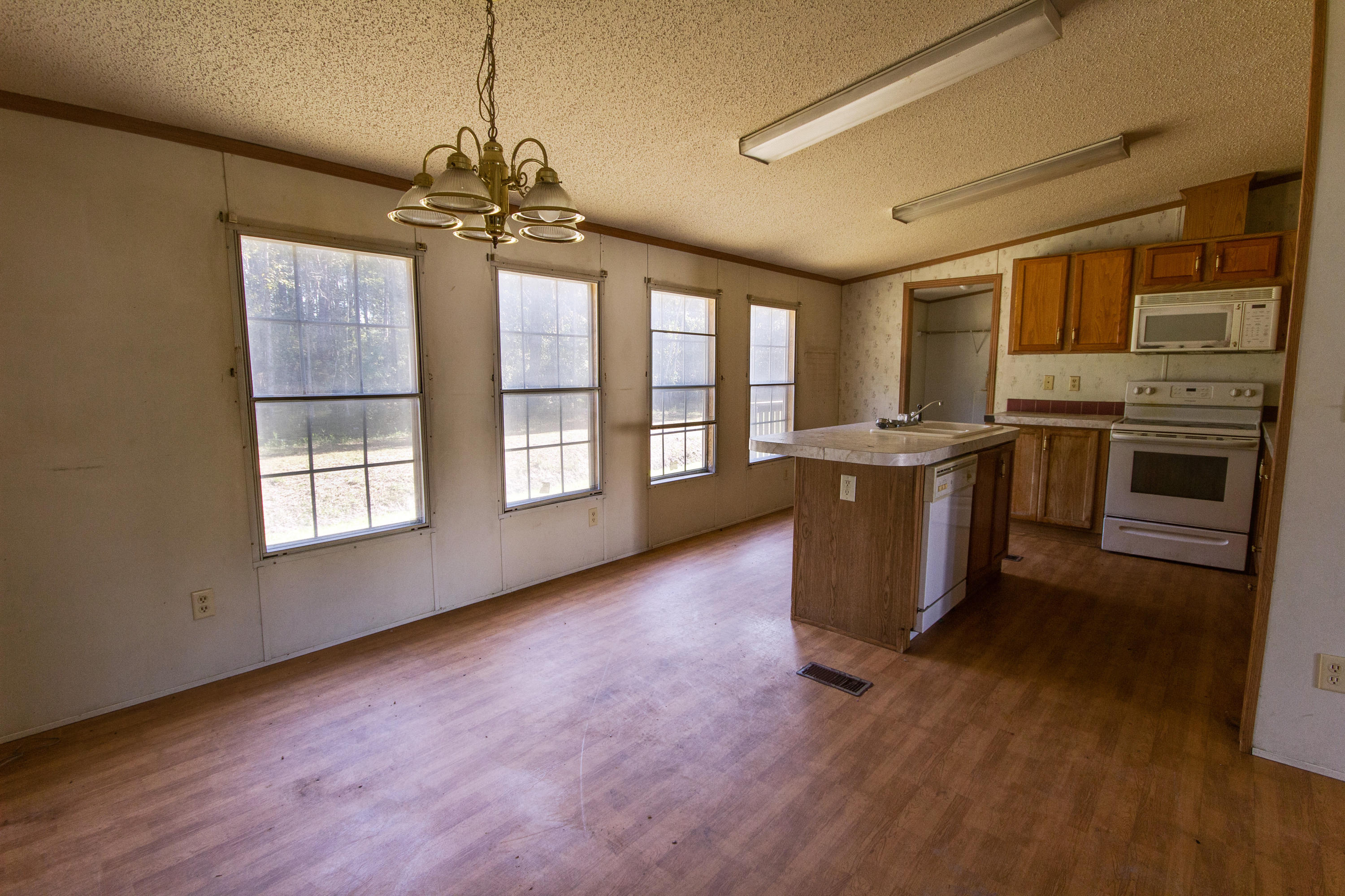 1741 Bellfield Road McClellanville, SC 29458 - Photo 8 of 13 8