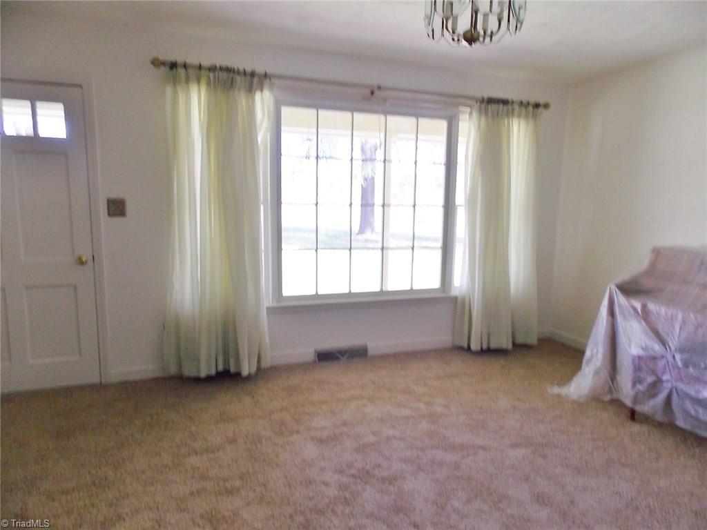 1364 Collinstown Road Westfield, NC 27053 - Photo 3 of 20 Living Room