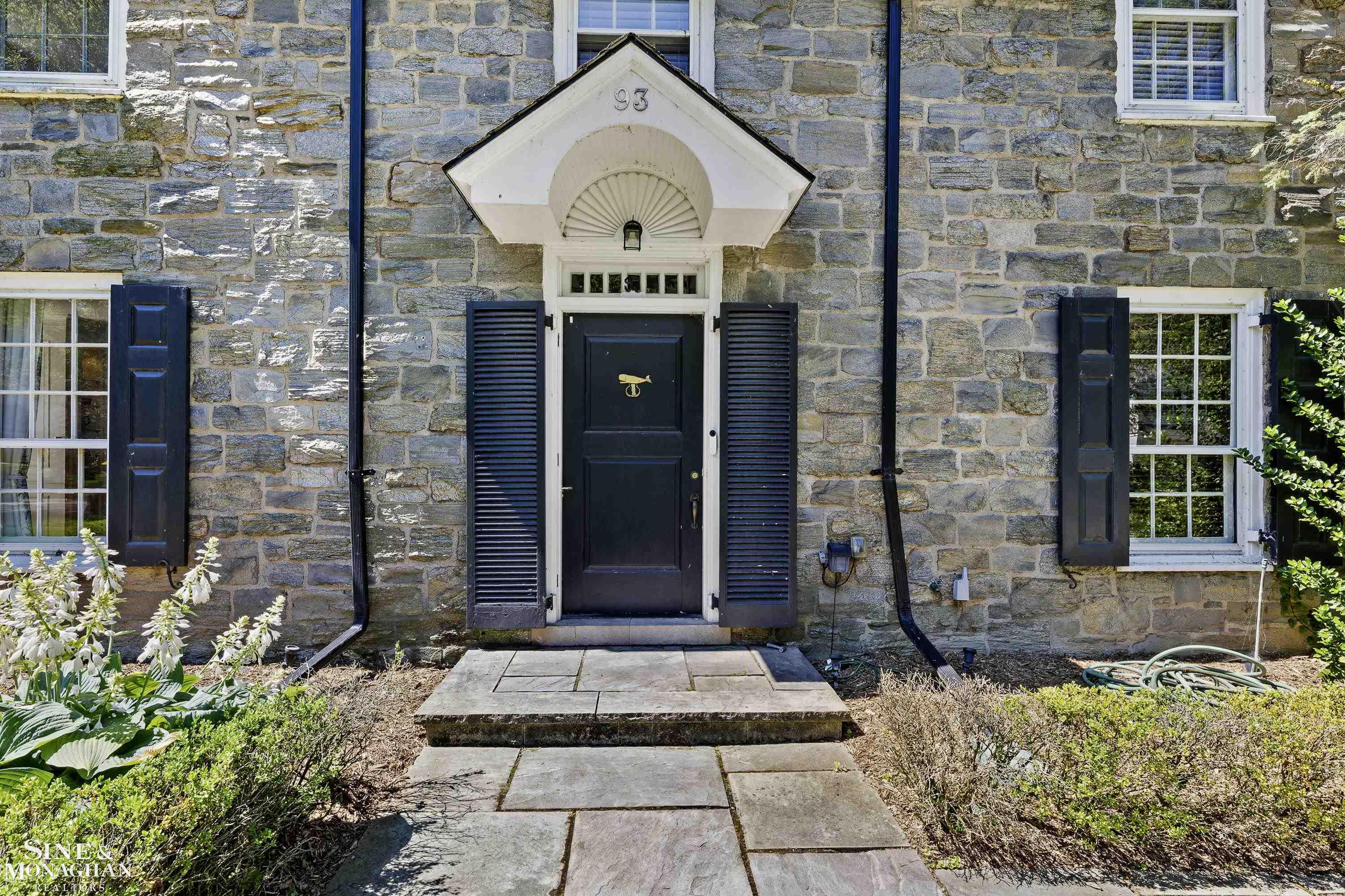 93 Merriweather Road Grosse Pointe, MI 48236 - Photo 2 of 75