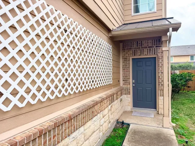 $2,100 | 3923 Calgary Circle, Missouri City, TX 77459