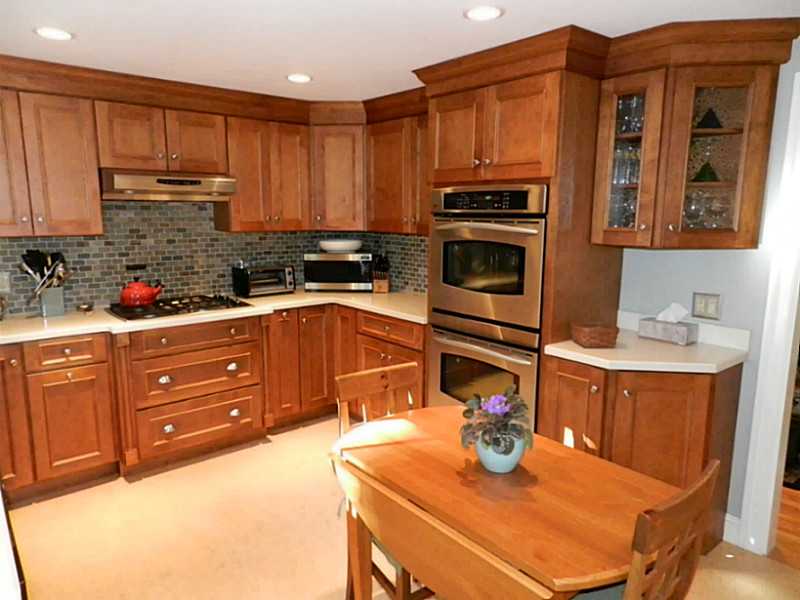 145 Spring Green Road Warwick, RI 02888 - Photo 8 of 24 Kitchen.