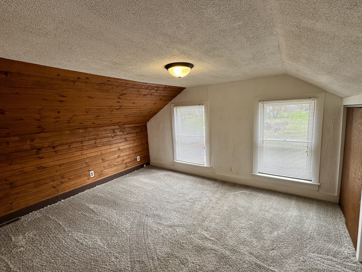 405 North 4th Street Neponset, IL 61345 - Photo 12 of 20 a view of an empty room with a window