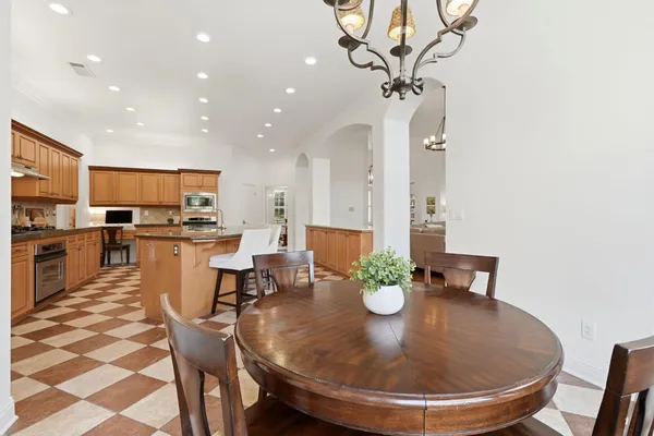 $985,000 | 649 West Enterprise Avenue, Clovis, CA 93619