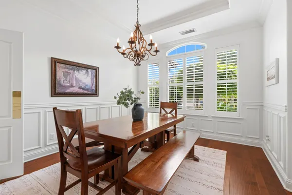 $985,000 | 649 West Enterprise Avenue, Clovis, CA 93619