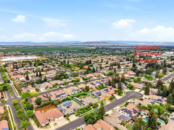 $985,000 | 649 West Enterprise Avenue, Clovis, CA 93619