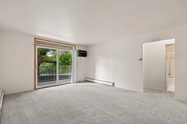 $110,000 | 4921 Crooks Road, Unit M10, Royal Oak, MI 48073