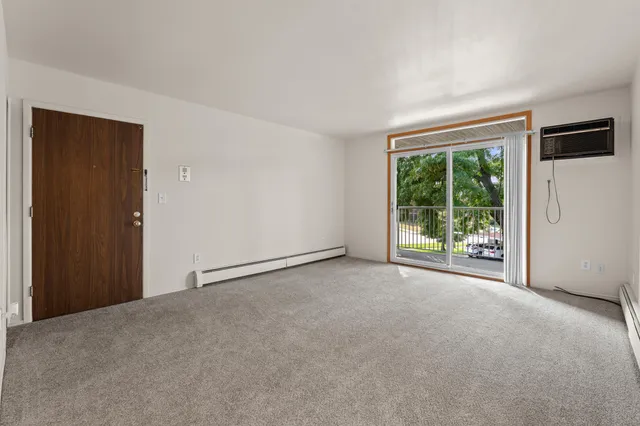 $110,000 | 4921 Crooks Road, Unit M10, Royal Oak, MI 48073