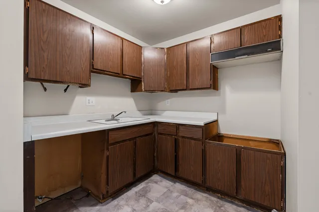 $110,000 | 4921 Crooks Road, Unit M10, Royal Oak, MI 48073