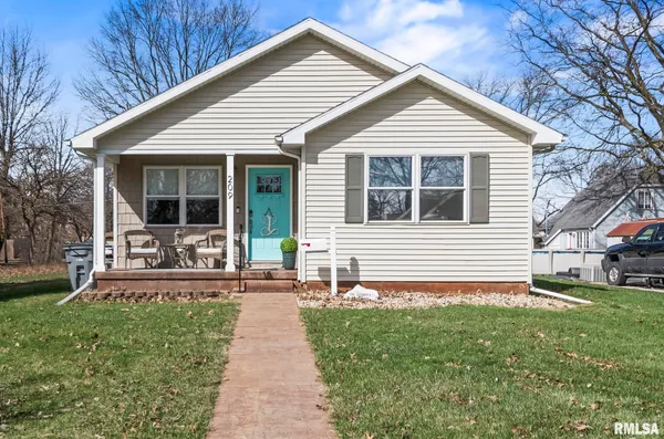 $154,900 | 209 South Finis Street, Virden, IL 62690