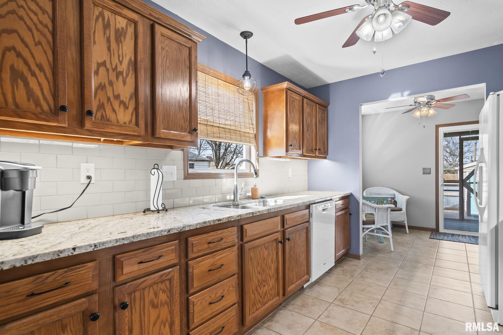 209 South Finis Street Virden, IL 62690 - Photo 14 of 39