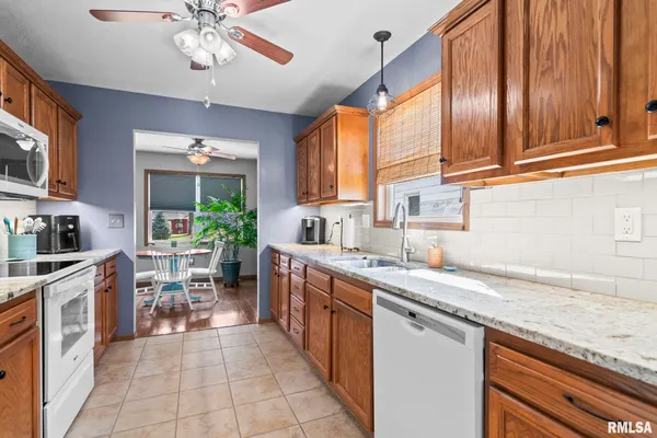 $154,900 | 209 South Finis Street, Virden, IL 62690