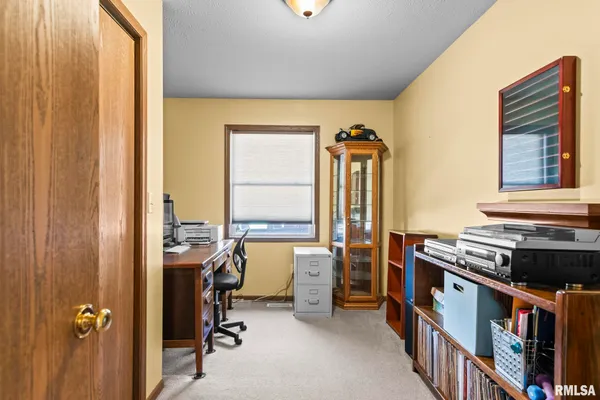 $154,900 | 209 South Finis Street, Virden, IL 62690