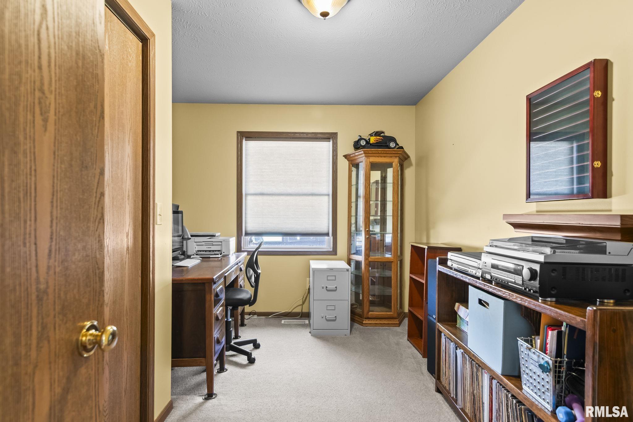209 South Finis Street Virden, IL 62690 - Photo 21 of 39