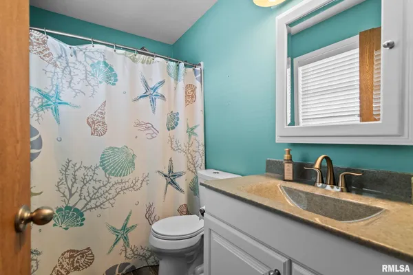 $154,900 | 209 South Finis Street, Virden, IL 62690