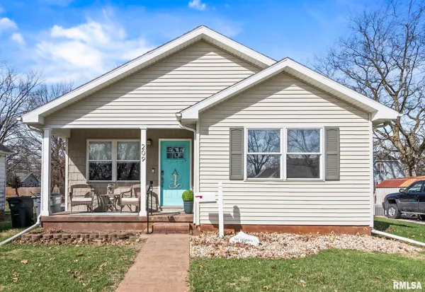 $154,900 | 209 South Finis Street, Virden, IL 62690