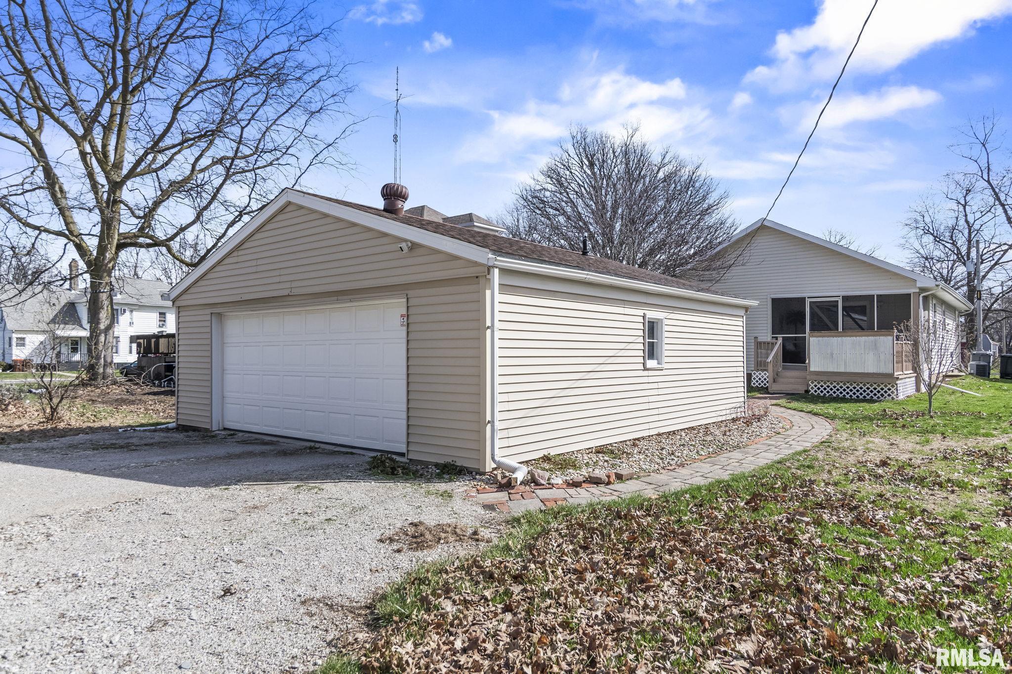 209 South Finis Street Virden, IL 62690 - Photo 32 of 39
