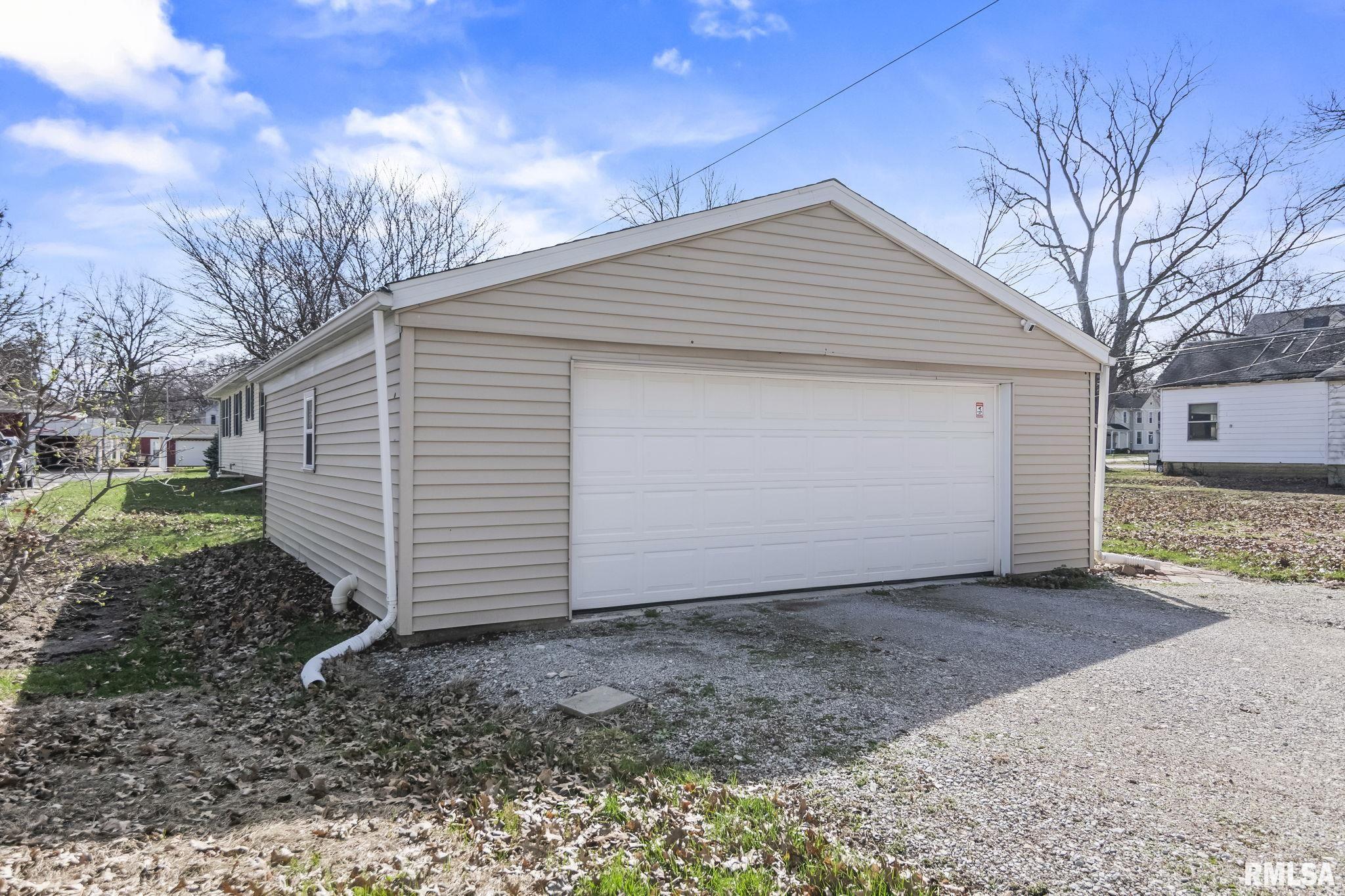 209 South Finis Street Virden, IL 62690 - Photo 33 of 39
