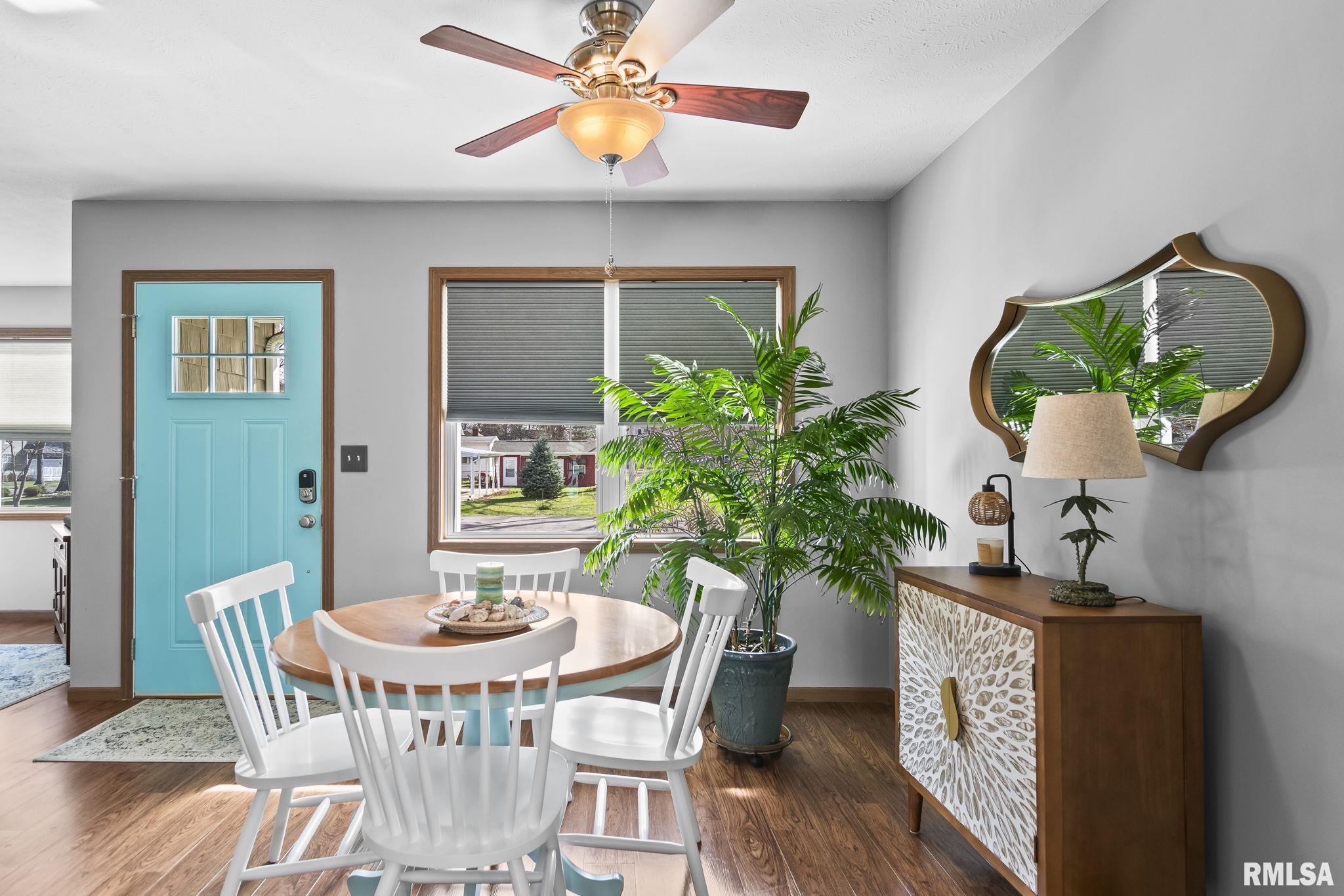 209 South Finis Street Virden, IL 62690 - Photo 5 of 39