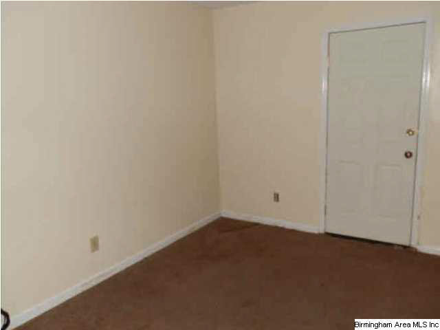 816 Willow Point, Unit 4 Anniston, AL 36206 - Photo 14 of 17