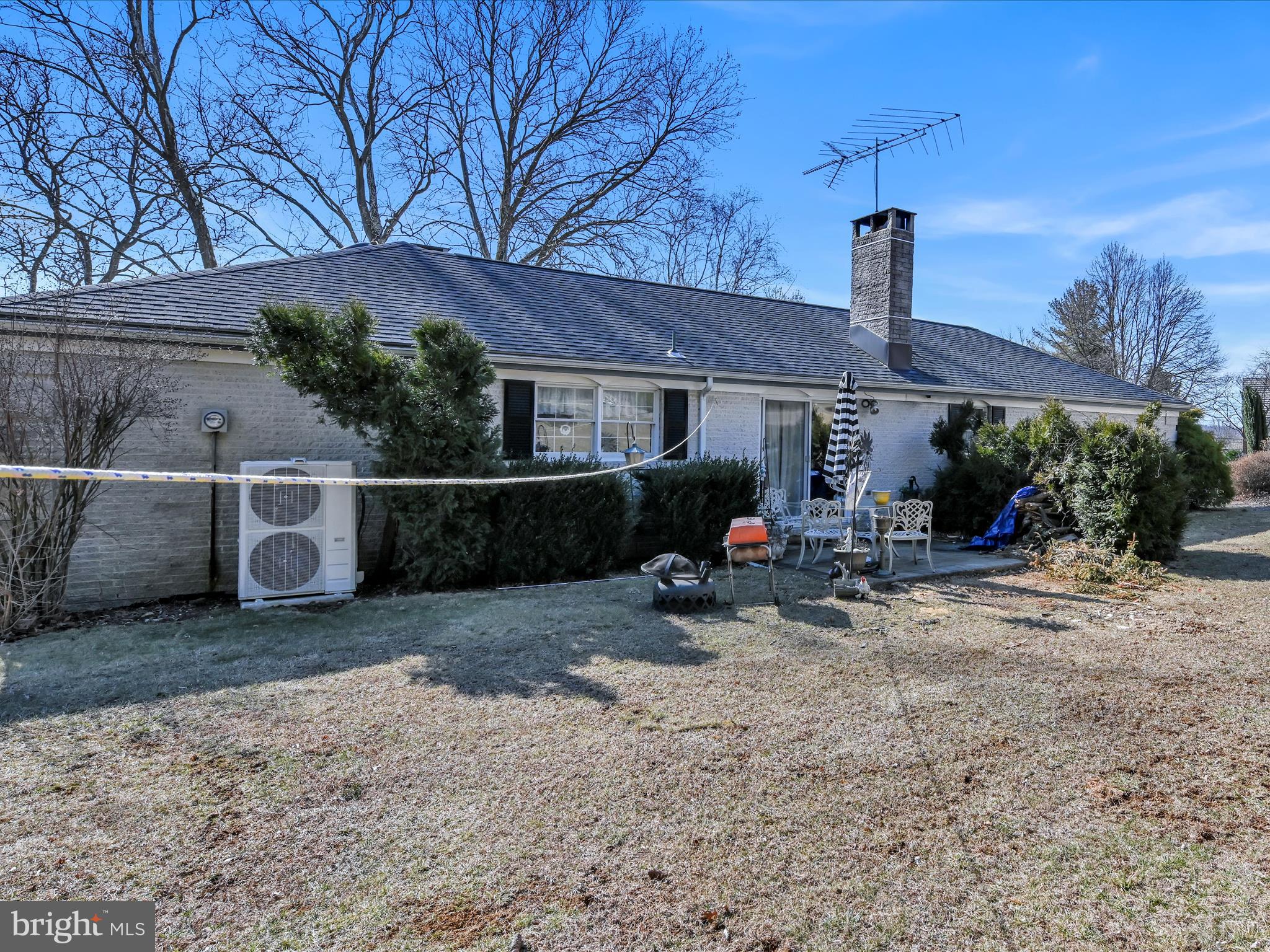 5 Heather Court Reading, PA 19606 - Photo 33 of 36 Side Yard