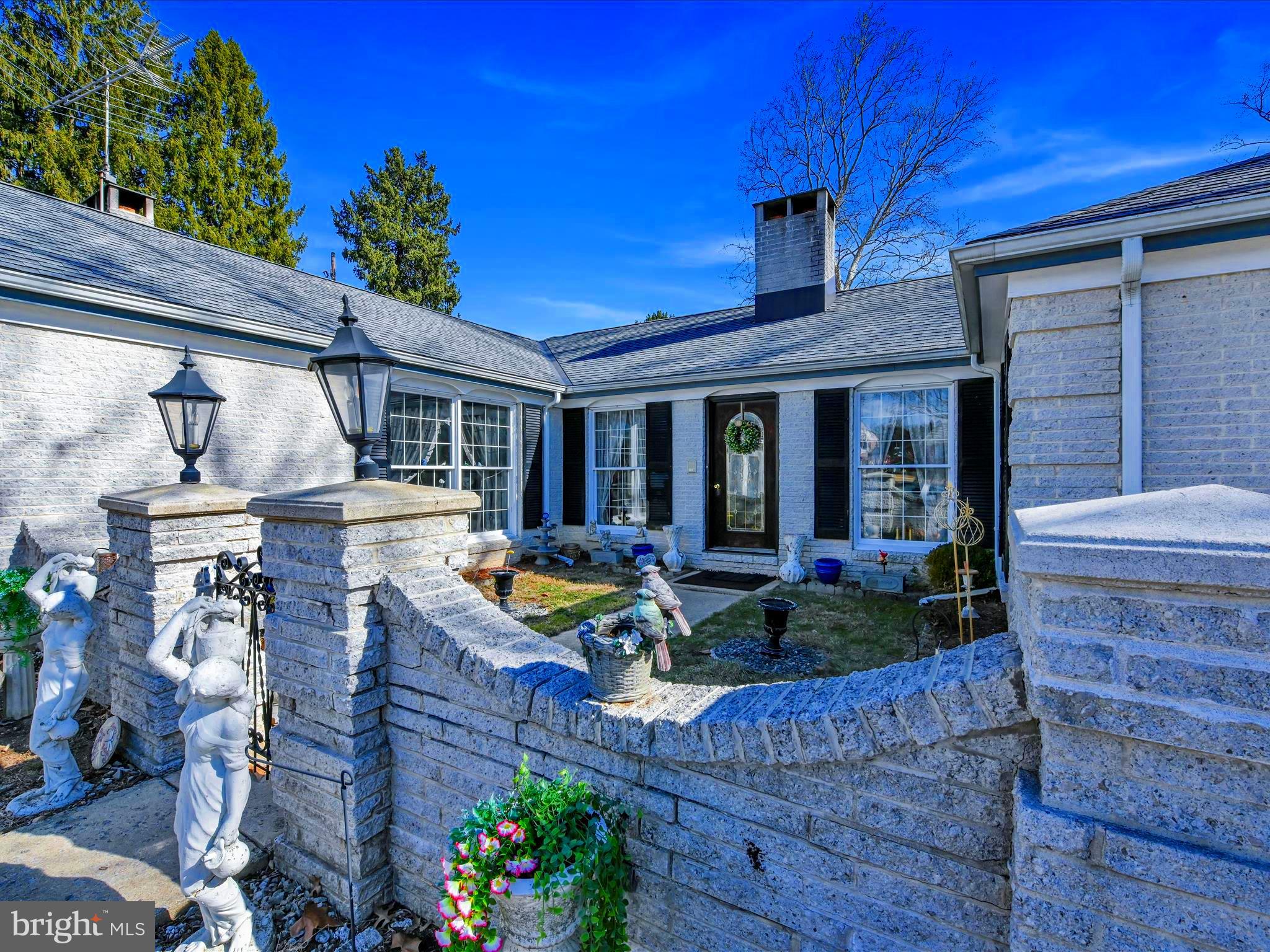 5 Heather Court Reading, PA 19606 - Photo 4 of 36 Entry