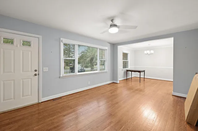 $2,995 | 934 Yorktown Drive, Charleston, SC 29412