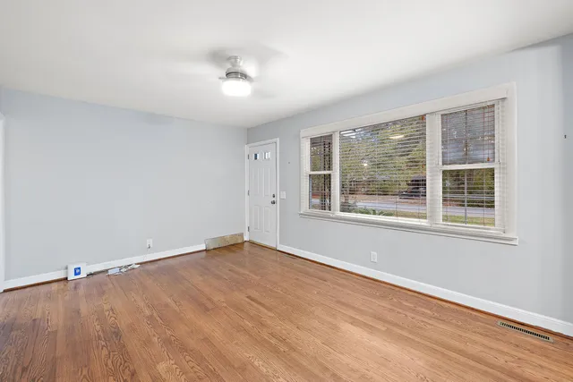 $2,995 | 934 Yorktown Drive, Charleston, SC 29412