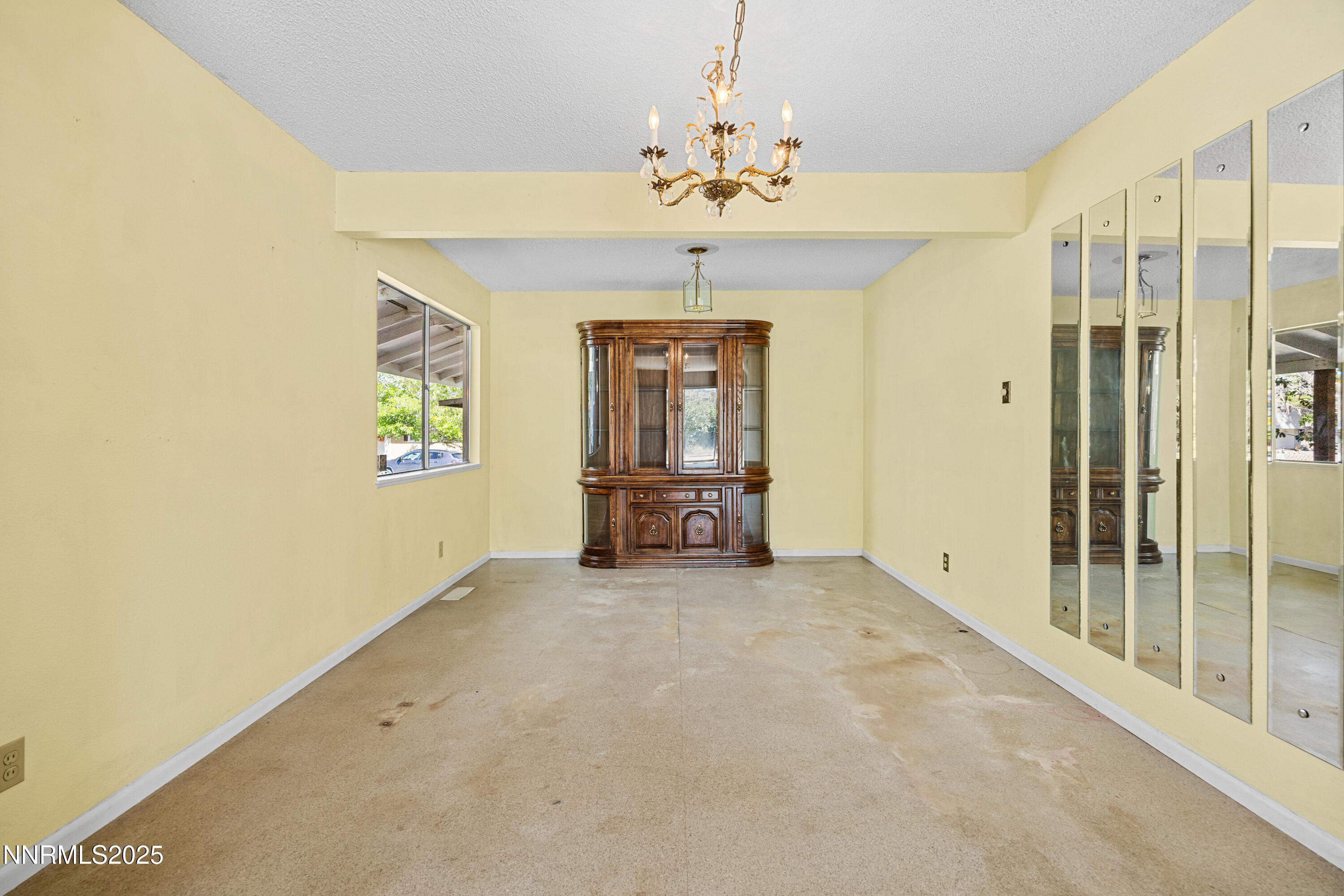 3465 Yosemite Place Reno, NV 89503 - Photo 7 of 34 7_img_0039