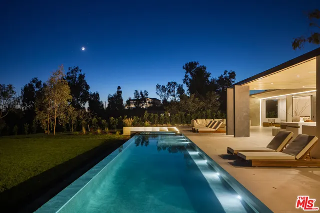 $16,575,000 | 29200 Larkspur Lane, Malibu, CA 90265