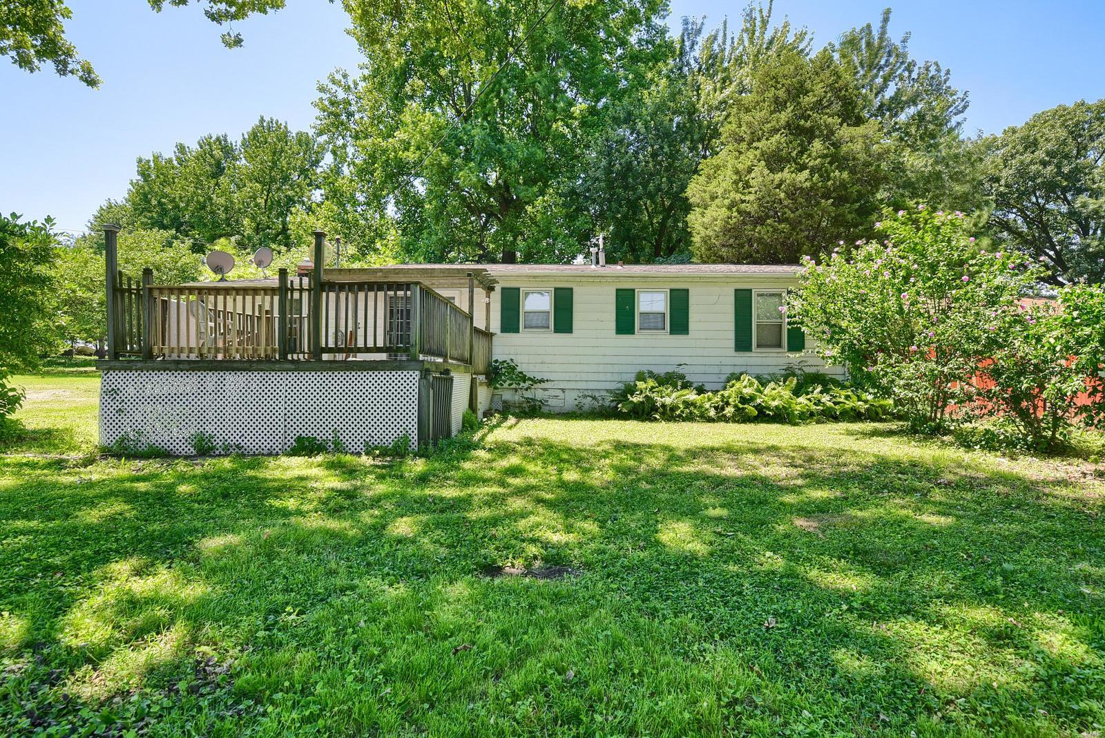404 Stephenson Avenue South Roxana, IL 62087 - Photo 2 of 13 Gallery Image 2