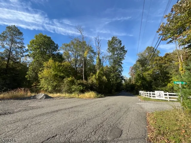 $675,000 | 27 Elm Avenue, Warren, NJ 07059