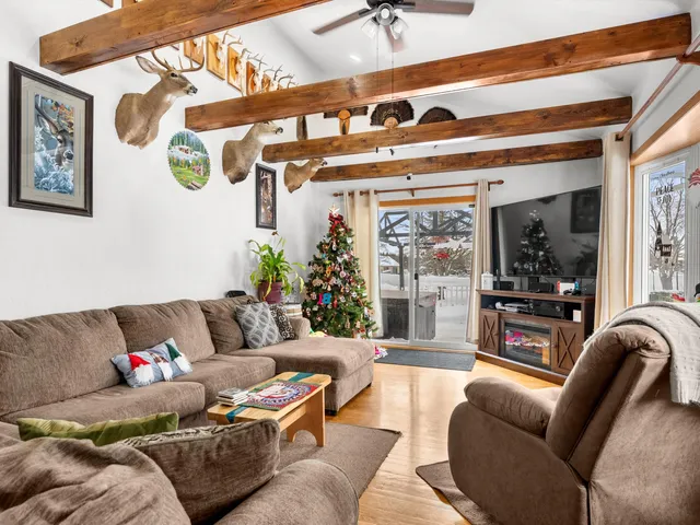 $399,900 | 5425 Old Q Road, Manitowoc, WI 54220