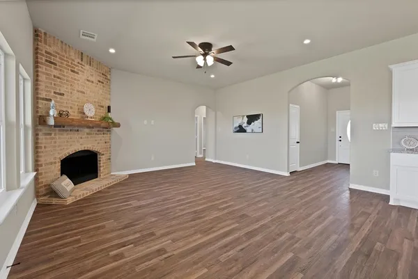 $325,000 | 109 Panther Loop, Mabank, TX 75147
