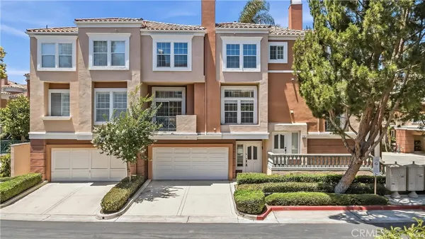 $968,000 | 3 Palmieri Aisle, Irvine, CA 92606
