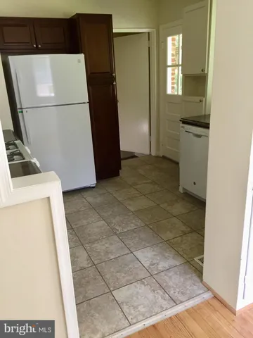 view of a utility room with washer and dryer
