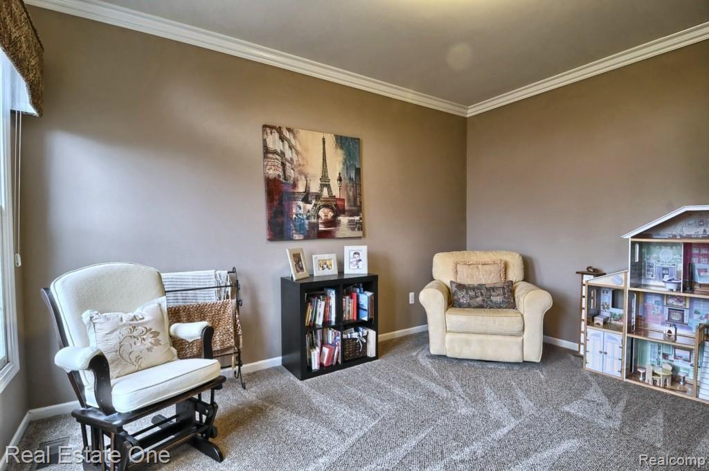 3741 Inverness Drive Rochester, MI 48306 - Photo 4 of 40 Living_Room.jpg