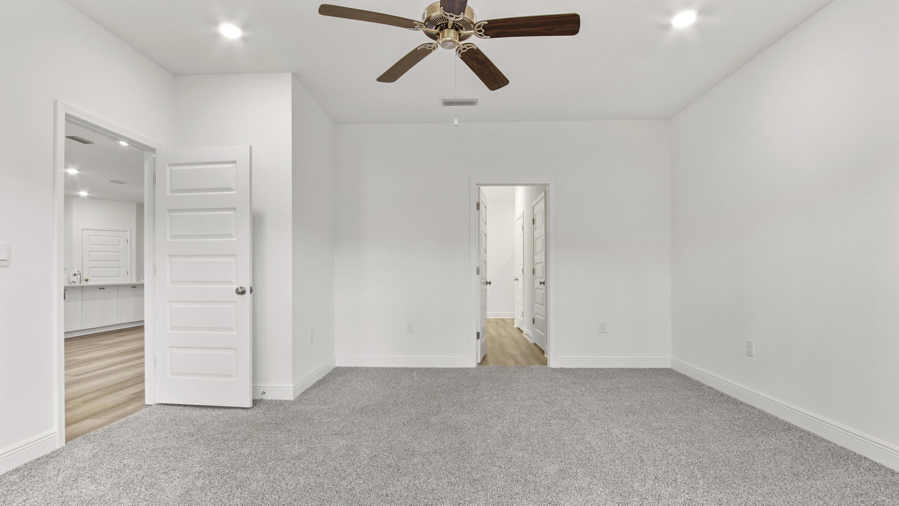 39 Gray Owl Drive Freeport, FL 32439 - Photo 11 of 31 a view of an empty room